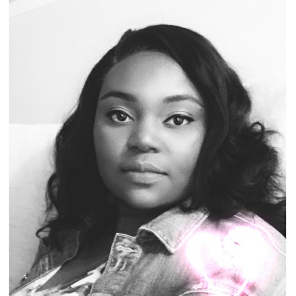 Meet your Posher, Michelle - Picture 1 of 1